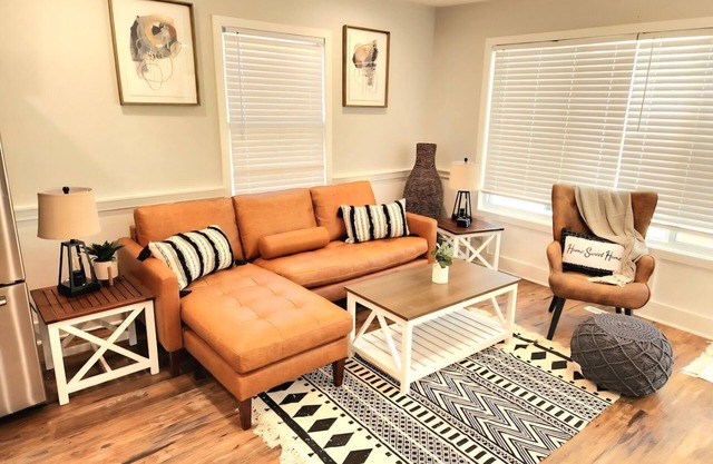 Fantastic 3-bedroom house with AC in Newburgh/Evansville