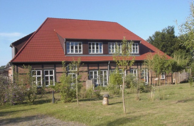 Fantastic apartment for a family with 2-3 children in a half-timbered house in a quiet, idyllic location. The town center is only 700 m away.