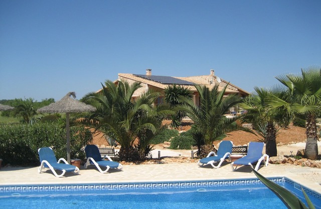 Fantastic foresight, idyllic quiet, with pool and upscale amenities