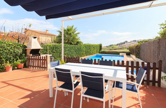 Fantastic house with sea view and private swimming pool