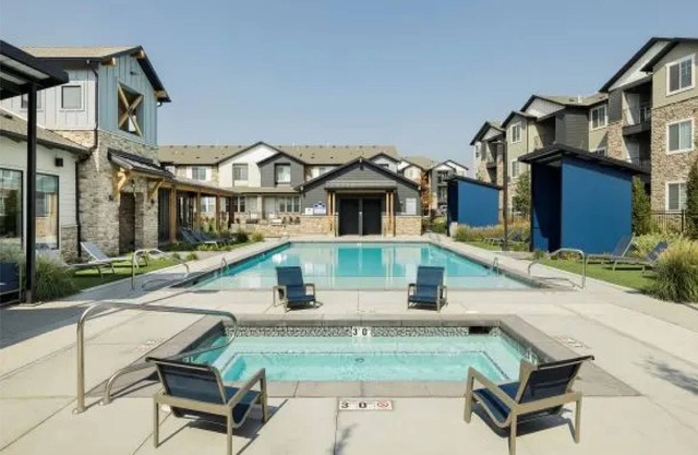 Fantastic Location!, Comfy Beds, Hot Tub, Gym, Wi-Fi