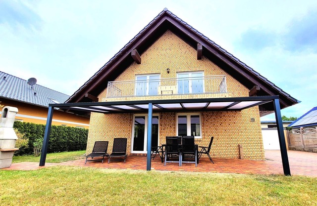 Fantastic top floor apartment with lake view on Lake Plau