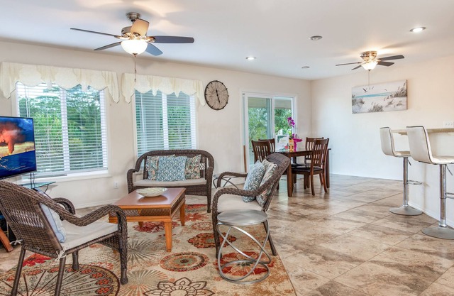 Fantastic vacation home with large lanai, private washer/dryer, and WiFi