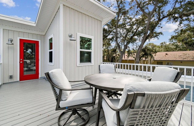 Farm House Tiny Home on Pinellas Trail w/Heated Pool