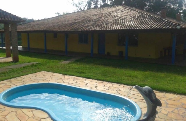 FARM HOUSE WITH 5 SUITES AND LAKE FOR SPORT FISHING
