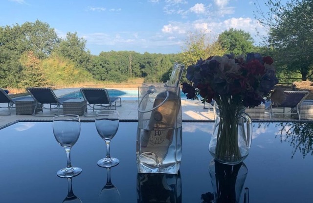 Farmhouse with private pool and garden