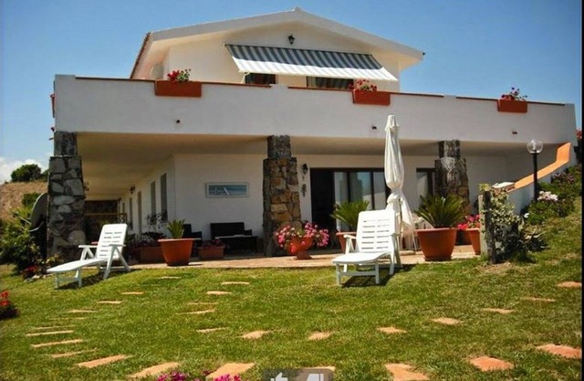 Farmhouse "Comino Alto"