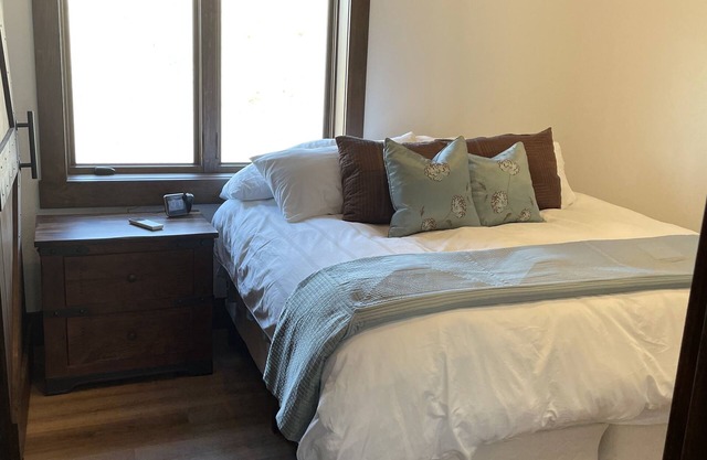 Farmhouse condo on Historic Wyoming Hereford Ranch