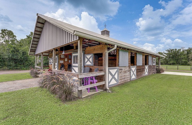 Farmhouse Hideaway w/Covered Patio in Kissimmee