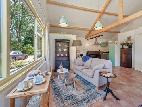 Farmhouse in Eastermar near De Leijen River, cleaning included