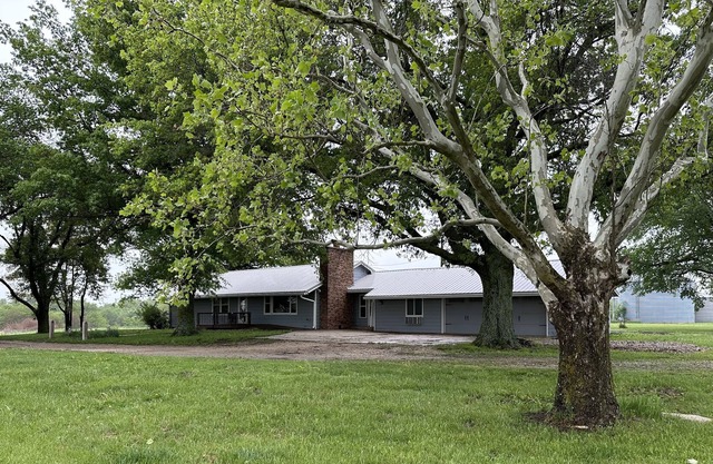 Farmhouse on Flinthills Nature Trail