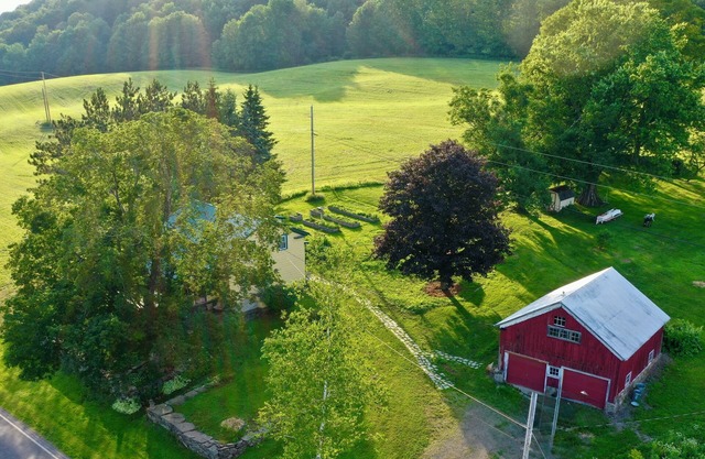 Farmhouse w/Mountain Views & Seclusion