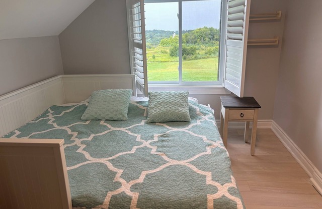 Farmhouse with a Valley View 2 Bedroom