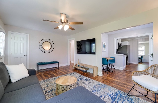 Fayetteville Retreat w/Yard - Walk to Campus!