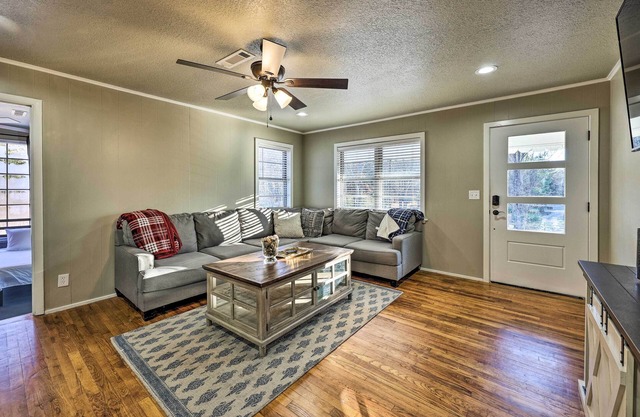Fayetteville Vacation Rental - 2 Mi to Dtwn!
