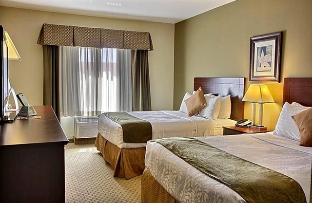 Featuring an indoor swimming pool and hot tub .