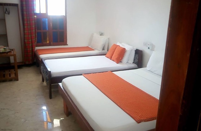 Featuring free WiFi, Rooftop Cafe , close to ferry terminal & City attractions