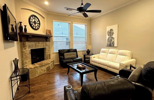 Feel at home in Spring, Tx - 20 min from airport