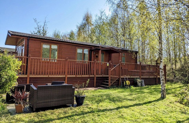 Felmoor Park Northumberland Lodge with Hot Tub - 4