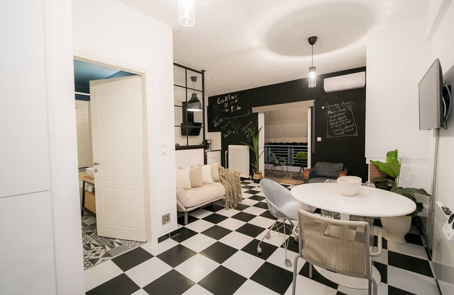 Fena Uptown Easy Living Apartment