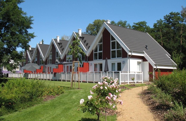 Ferienhaus „Falster“ 88m² für 4+2 Personen im Schlosspark Bad Saarow, Sauna, Whirlpool und Kamin