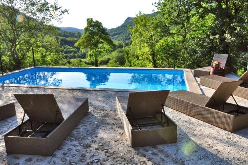 Ferienhaus In Kotli Mit Grill, Garten Und Gemeinschaftlichem Pool
