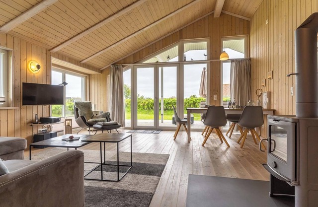 Ferienhaus mit Strandkorb, Kaminofen, Whirlpool und Sauna