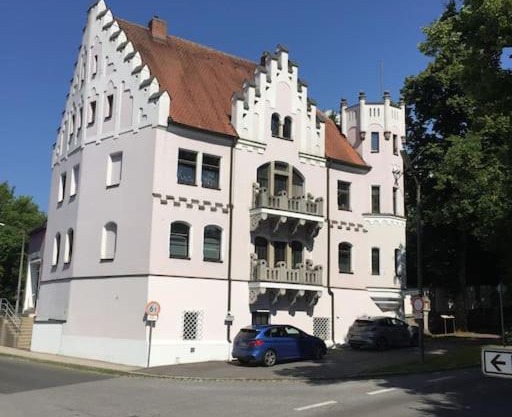 Ferienwohnung in historischer Villa mit Gartennutzung