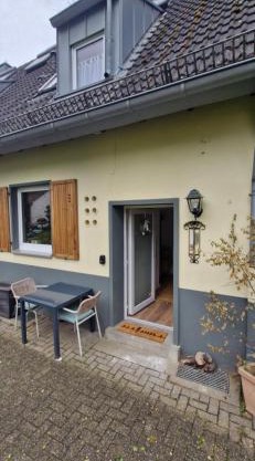 Ferienwohnung Sonnenhof - Remscheid - Garten - Parken - Küche - Netflix - Nähe Vaillant und Sana-Klinikum