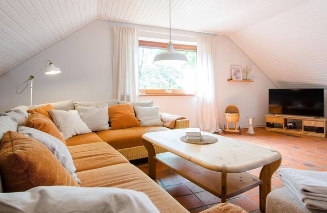 Ferienwohnung Weide - apartment/flat, shower, WC, living room/bedroom