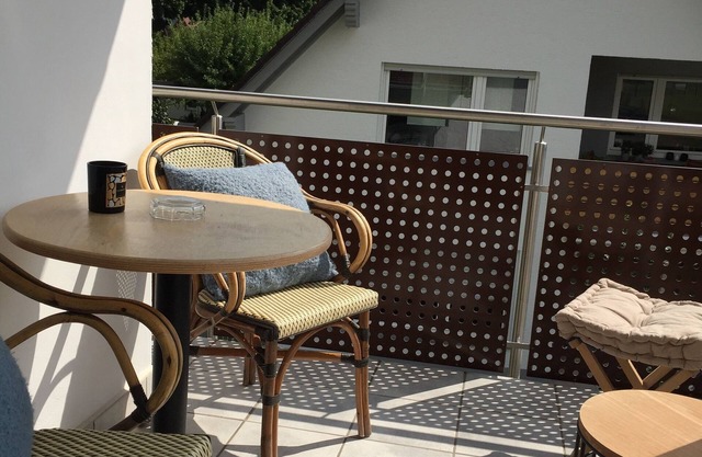 **** FEWO "Caprice" on 100 sqm. 12 km Corvey Castle, hiking, R1, Weser