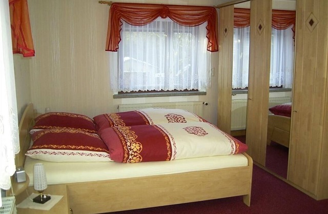 Fewo, Du/wc u. Bad/wc, 2 Schlafräume+2 Aufb. Mgl. - Gästezimmer & Ferienwohnung Kapp