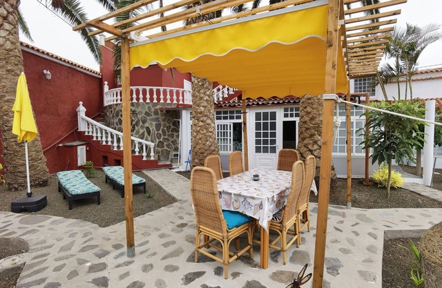 'Finca Icod' with Lake View, Private Terrace and Wi-Fi