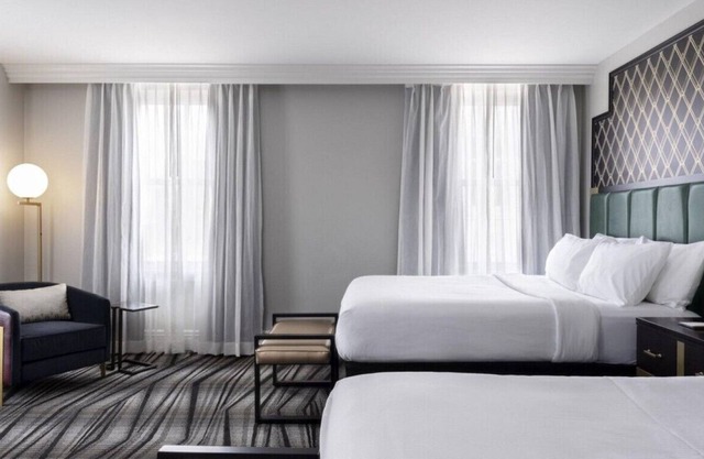 Finely Appointed Room for Relaxing Family Trip!