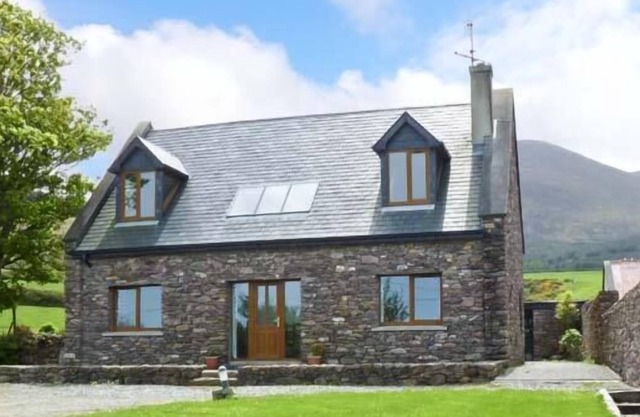 FINN HOUSE, pet friendly in Castlegregory, County Kerry