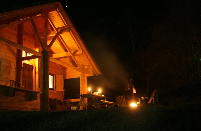 Finnish log cabin with hot tub near Willingen and Lake Diemel