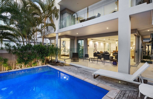 First Class Luxurious Apartment on Noosa River - Unit 1 Wai Cocos, 215 Gympie Terrace