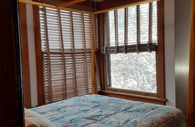 First Floor 4 poster Double Bed in Historic Victorian Bed and Breakfast