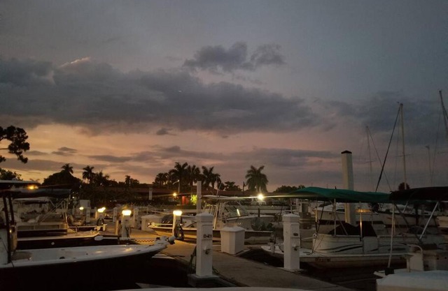 Fish/Boat & Relax Resort Marina Gem on the water!