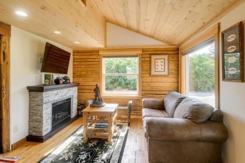Fish, Hike and Ski Ririe Retreat with Kayaks!