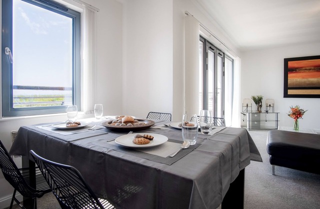 Fisherman's Way - 2 Bed Apt - SA1 Swansea