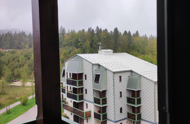 Five minutes from skating rink, cross-country ski trails Duplex apartment