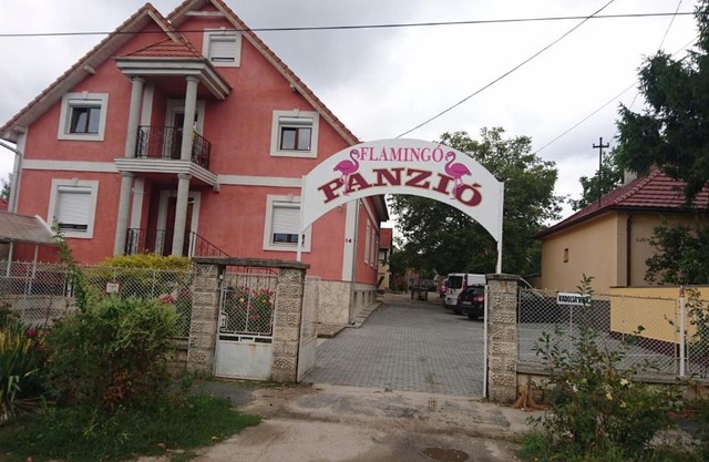 Flamingó Panzió