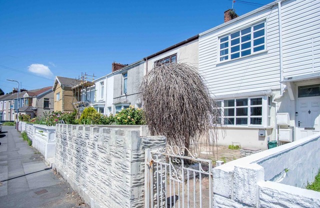 Flat 2 Brunswick - 2 Bed Economy Flat - Swansea