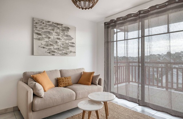 Flat for 4, with sea view, in Pléneuf
