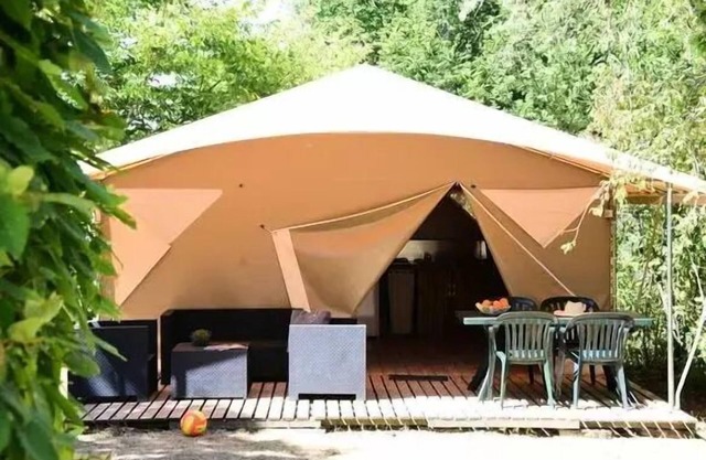 Florence Campsite * - Tent Canada 3 rooms 6 people without toilets
