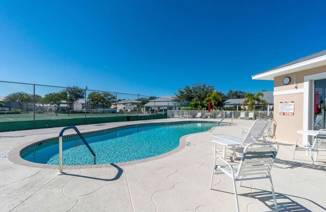 Florida Breeze at Fiddlers Green