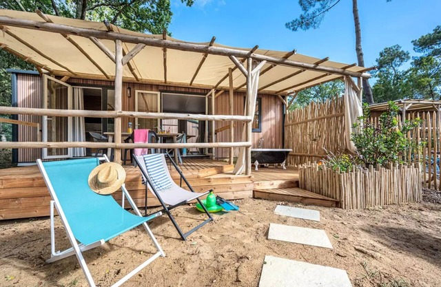 Flower Camping Les Biches * - Mobil-home Garden 3hc- PREMIUM - 33m2- terrace cover -TV - LV - plancha - bathtub - FREE WIFI 6 people