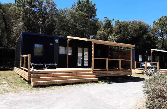 Flower Camping Olivigne * - Homeflower Premium 35 m2 3 bedrooms + terrace 21m2 + TV + LV + Clim + Plancha 6 people