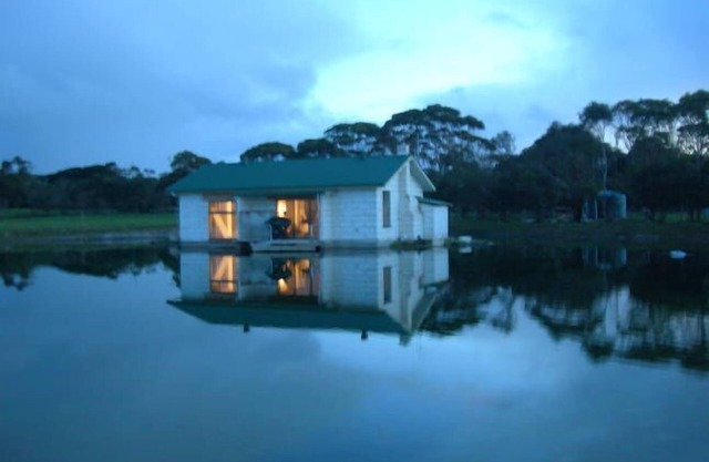Fly Fishing Lodge - Stay only or go fishing